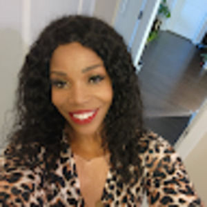 Meet your Posher, Cynthia